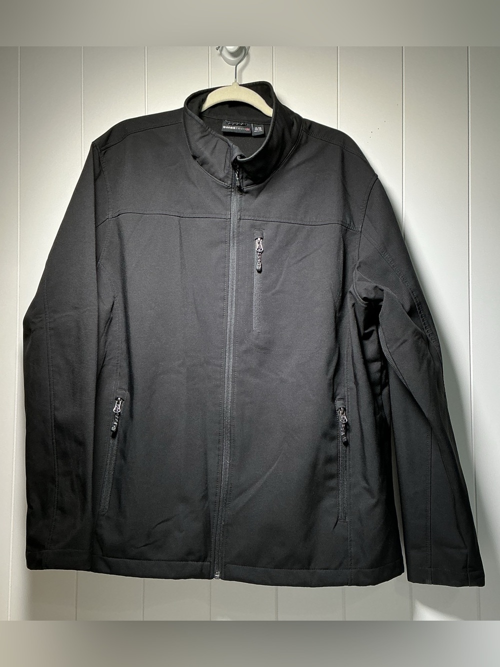 Swiss Tech Jacket Men's XL 46-48 Black Softshell Full Zip Lightweight Coat